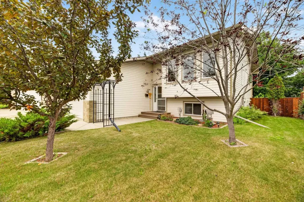 41 Deer Coulee Drive Didsbury AB T0M0W0