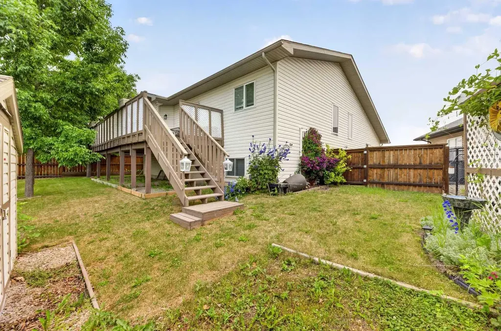 41 Deer Coulee Drive Didsbury AB T0M0W0