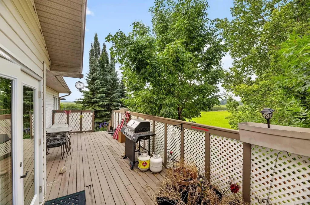41 Deer Coulee Drive Didsbury AB T0M0W0