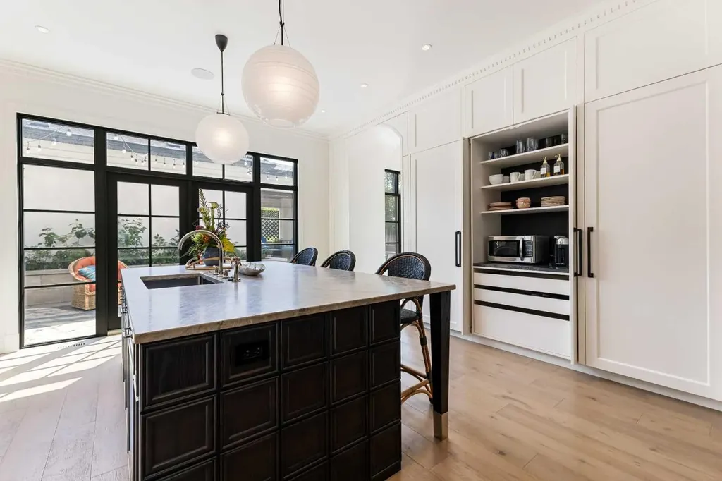 82 Valour Circle SW Calgary AB T3E 7B6