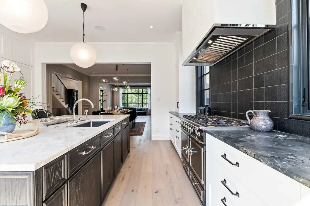 82 Valour Circle SW Calgary AB T3E 7B6