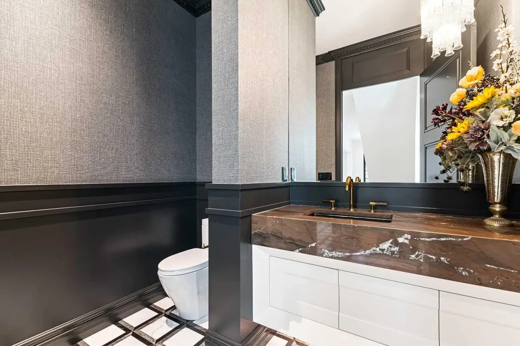 82 Valour Circle SW Calgary AB T3E 7B6