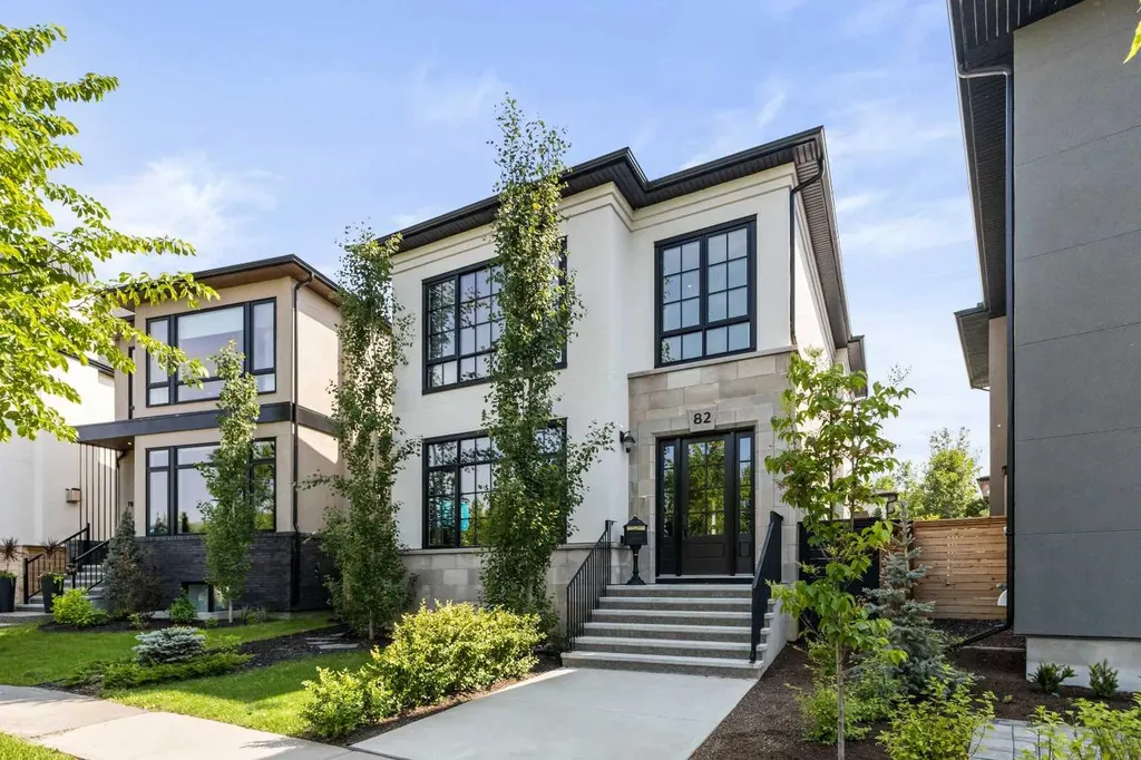 82 Valour Circle SW Calgary AB T3E 7B6
