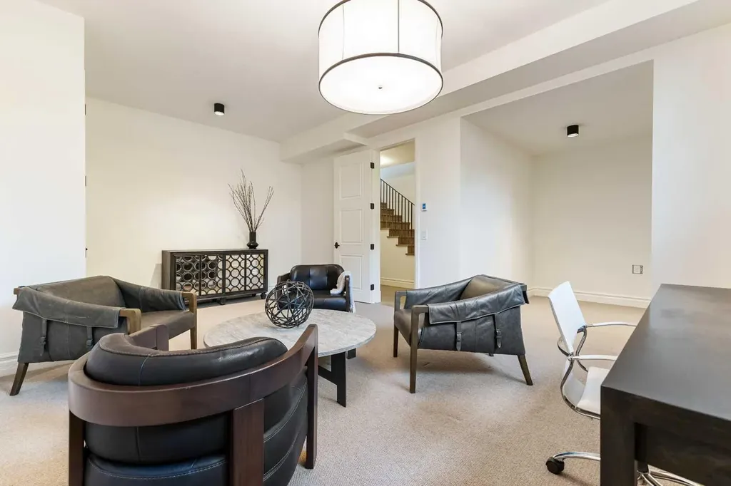 82 Valour Circle SW Calgary AB T3E 7B6