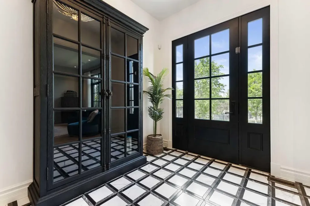 82 Valour Circle SW Calgary AB T3E 7B6