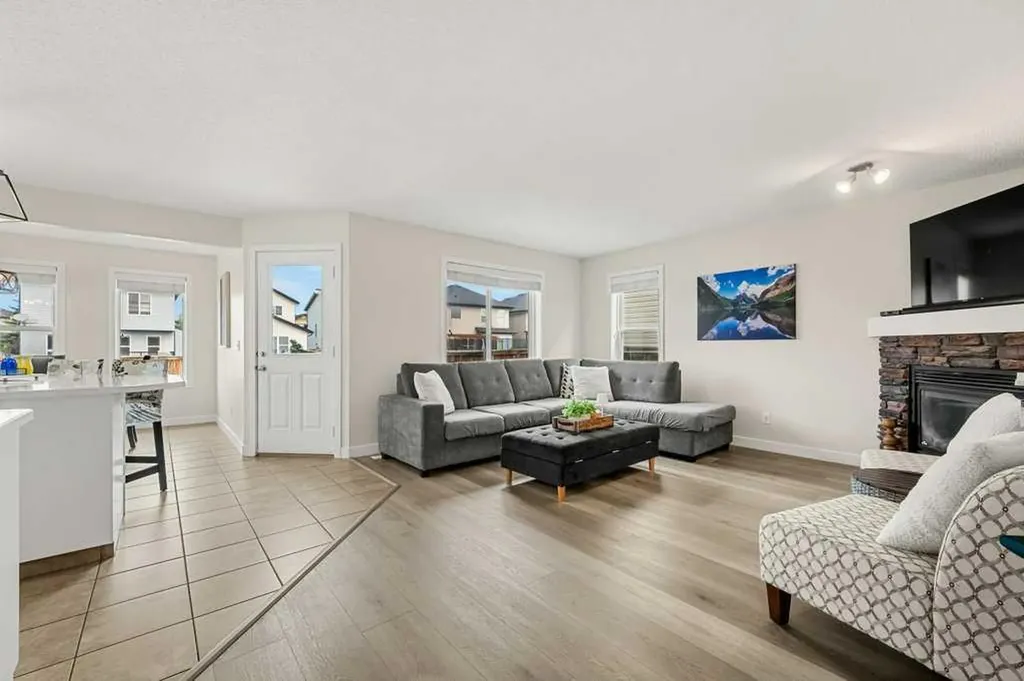 13061 Coventry Hills Way NE Calgary AB T3K 0J6