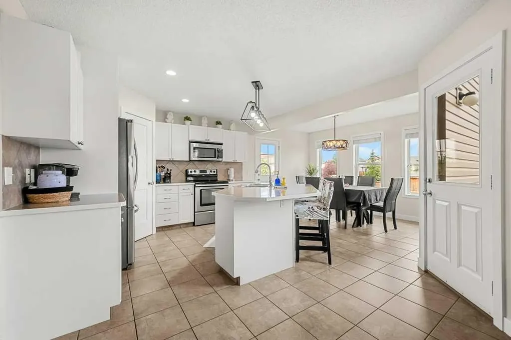 13061 Coventry Hills Way NE Calgary AB T3K 0J6