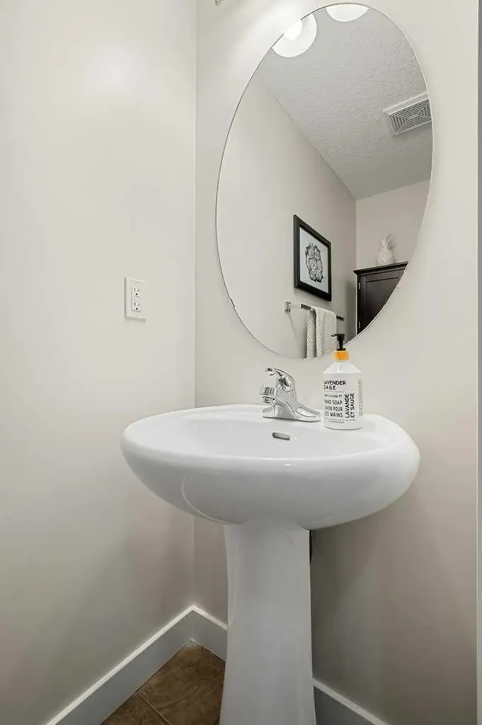 13061 Coventry Hills Way NE Calgary AB T3K 0J6