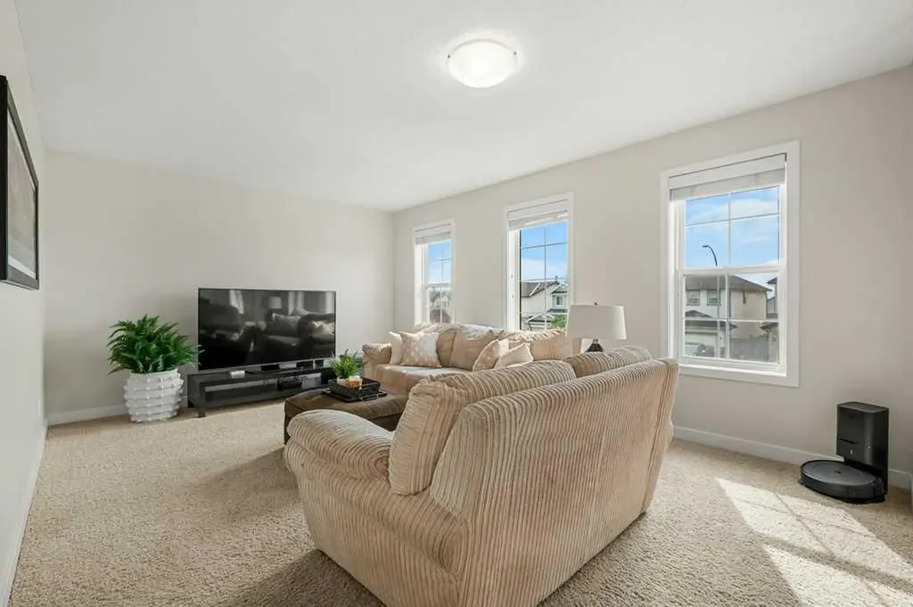 13061 Coventry Hills Way NE Calgary AB T3K 0J6