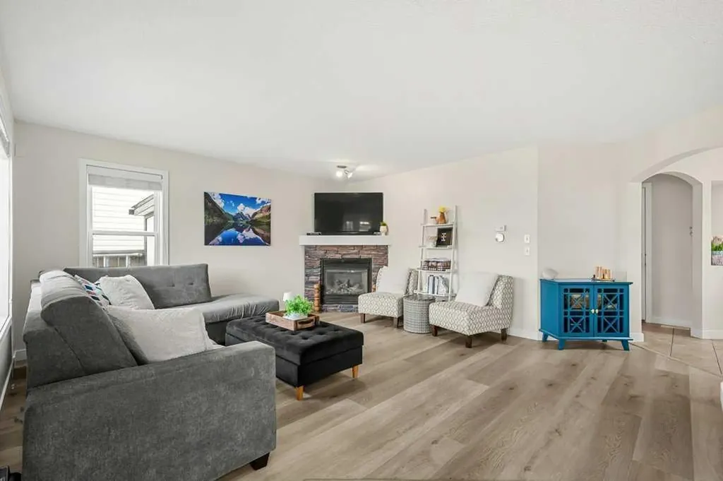 13061 Coventry Hills Way NE Calgary AB T3K 0J6