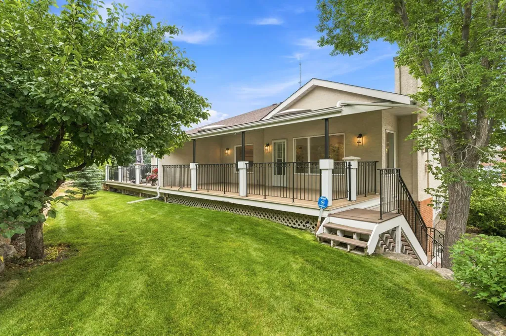 12 Prominence Point SW Calgary AB T3H 3E8