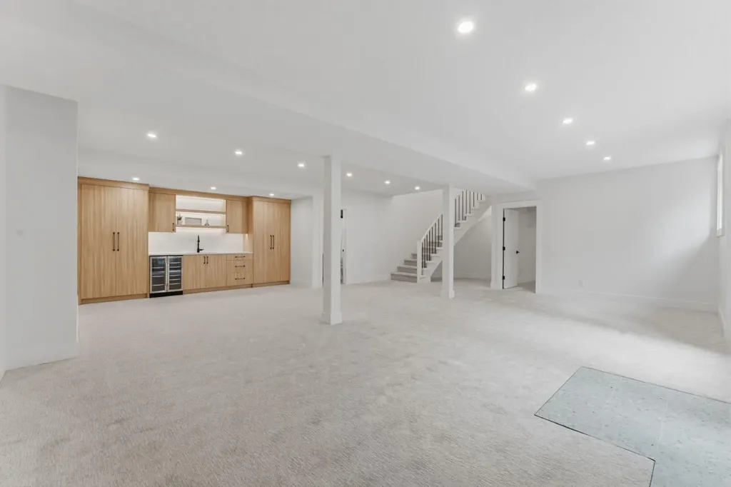 12 Prominence Point SW Calgary AB T3H 3E8
