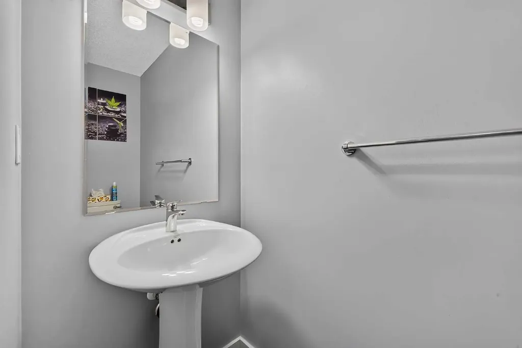 2400 Ravenswood View SE Airdrie AB T4A 0V7