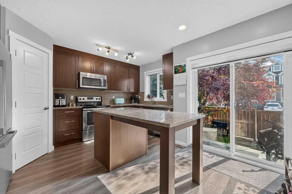 2400 Ravenswood View SE Airdrie AB T4A 0V7
