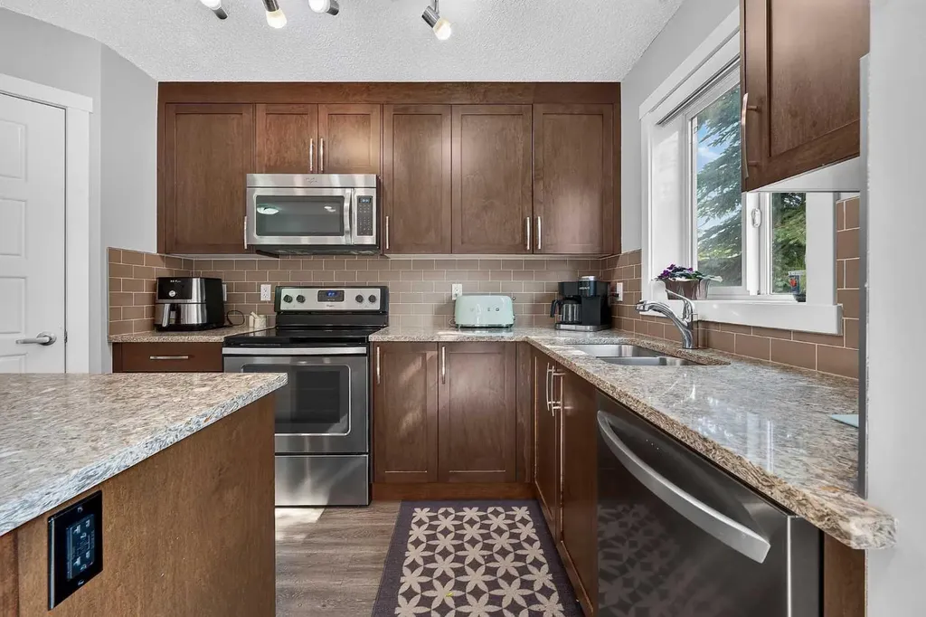 2400 Ravenswood View SE Airdrie AB T4A 0V7