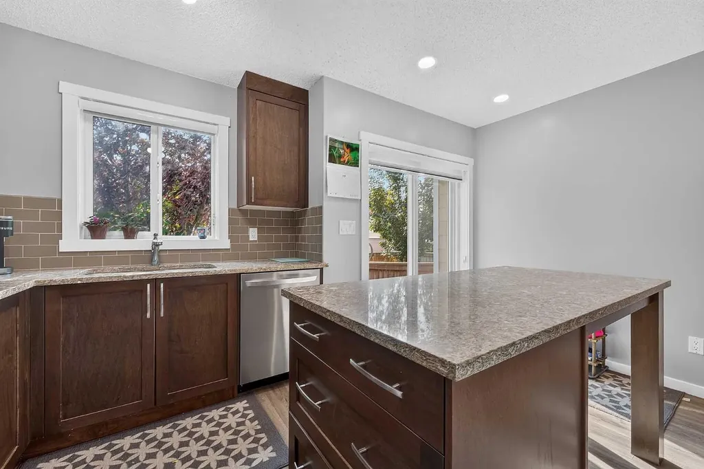 2400 Ravenswood View SE Airdrie AB T4A 0V7