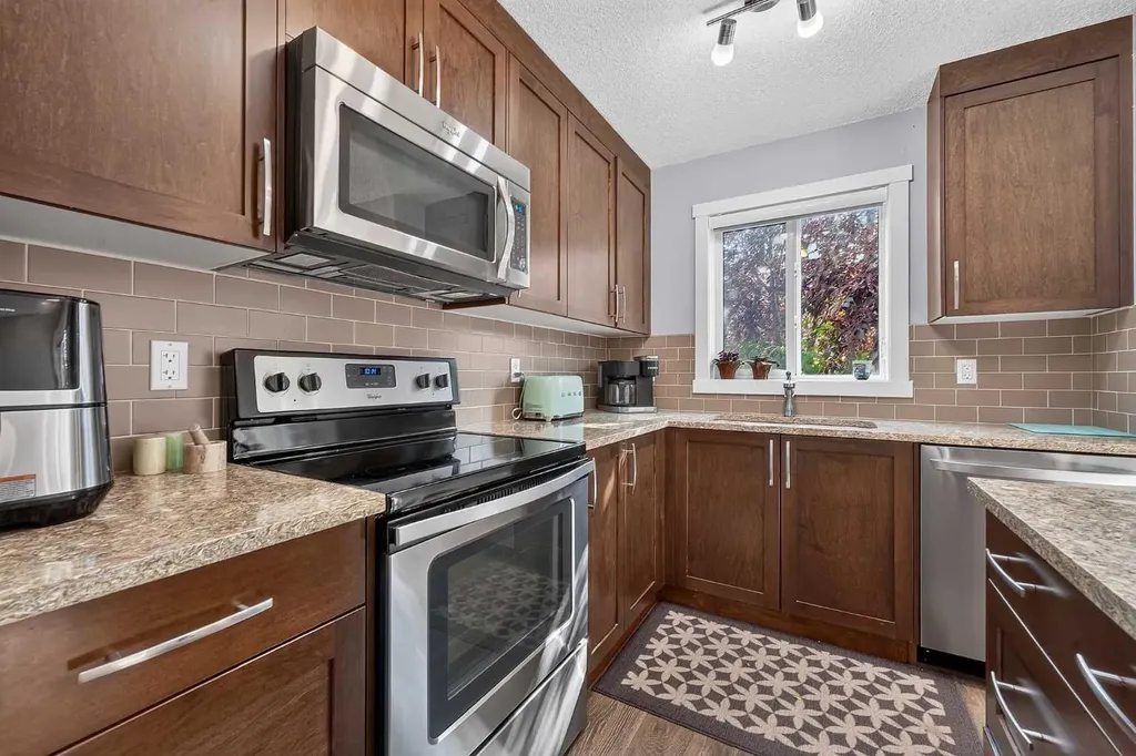 2400 Ravenswood View SE Airdrie AB T4A 0V7
