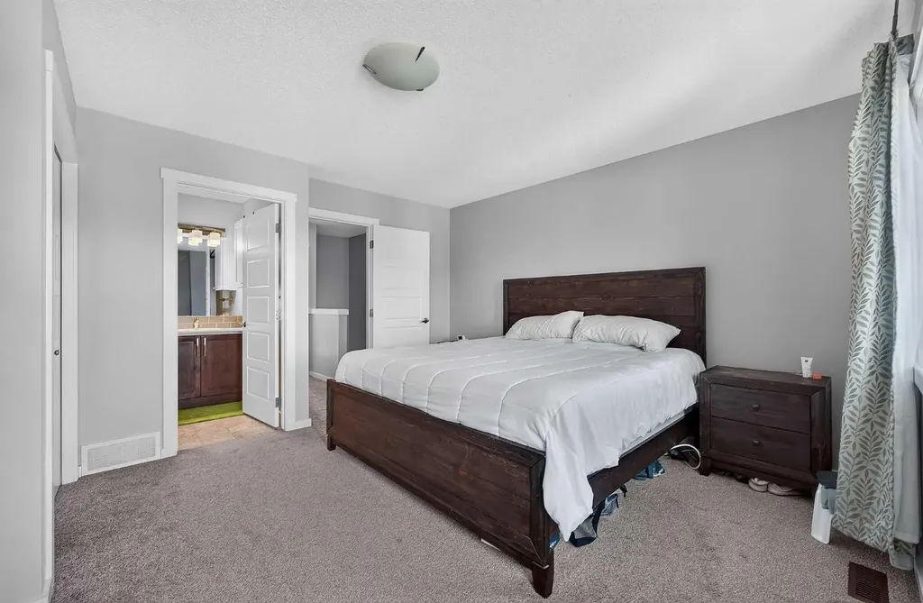 2400 Ravenswood View SE Airdrie AB T4A 0V7