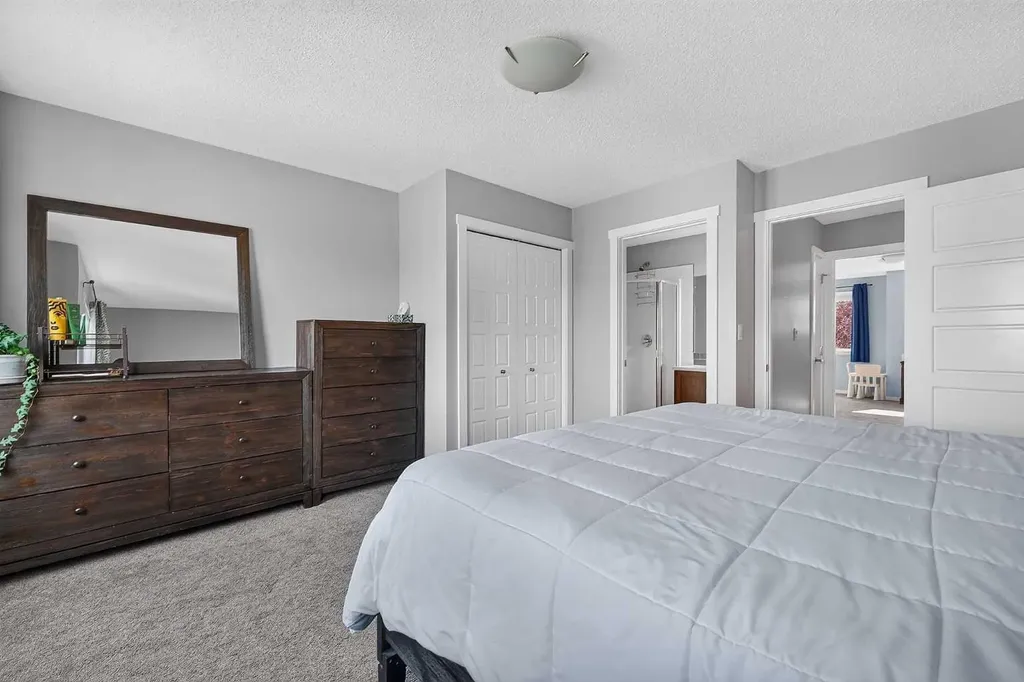 2400 Ravenswood View SE Airdrie AB T4A 0V7