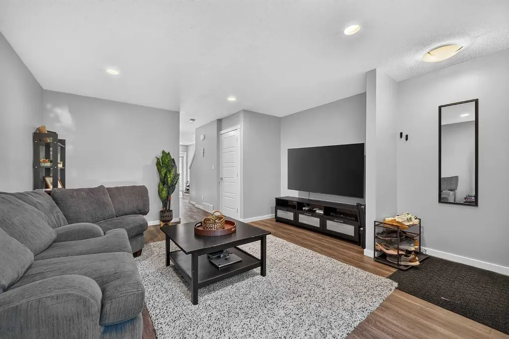 2400 Ravenswood View SE Airdrie AB T4A 0V7