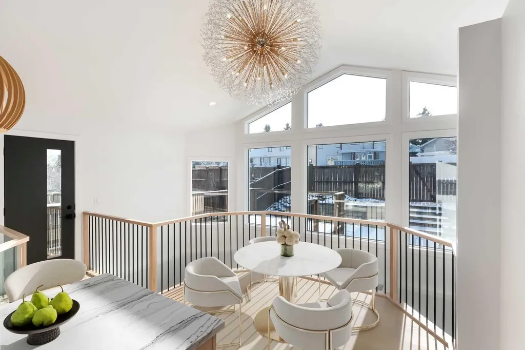 58 Edgevalley Close NW Calgary AB T3A 5E4