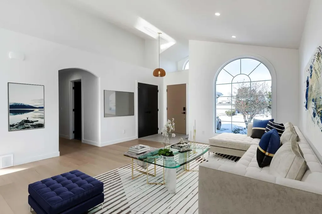 58 Edgevalley Close NW Calgary AB T3A 5E4