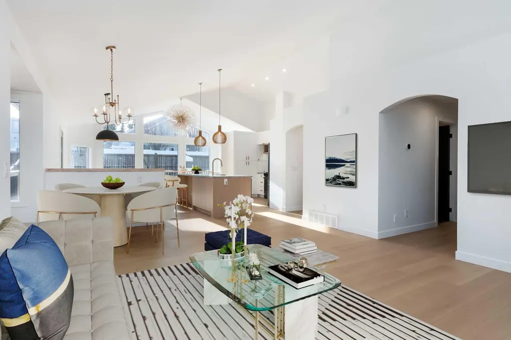 58 Edgevalley Close NW Calgary AB T3A 5E4