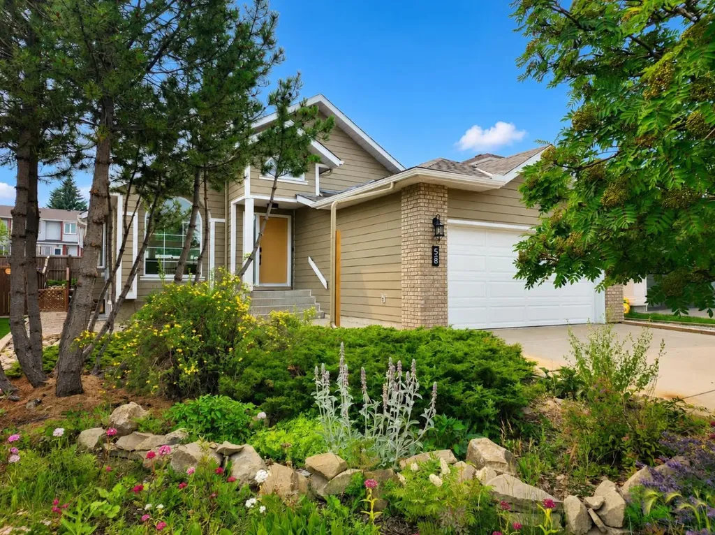 58 Edgevalley Close NW Calgary AB T3A 5E4