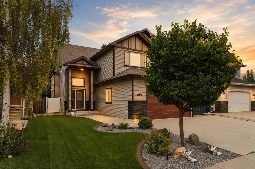 100 Vincent Close Red Deer AB T4R 0H8