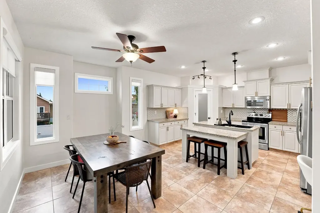 100 Vincent Close Red Deer AB T4R 0H8