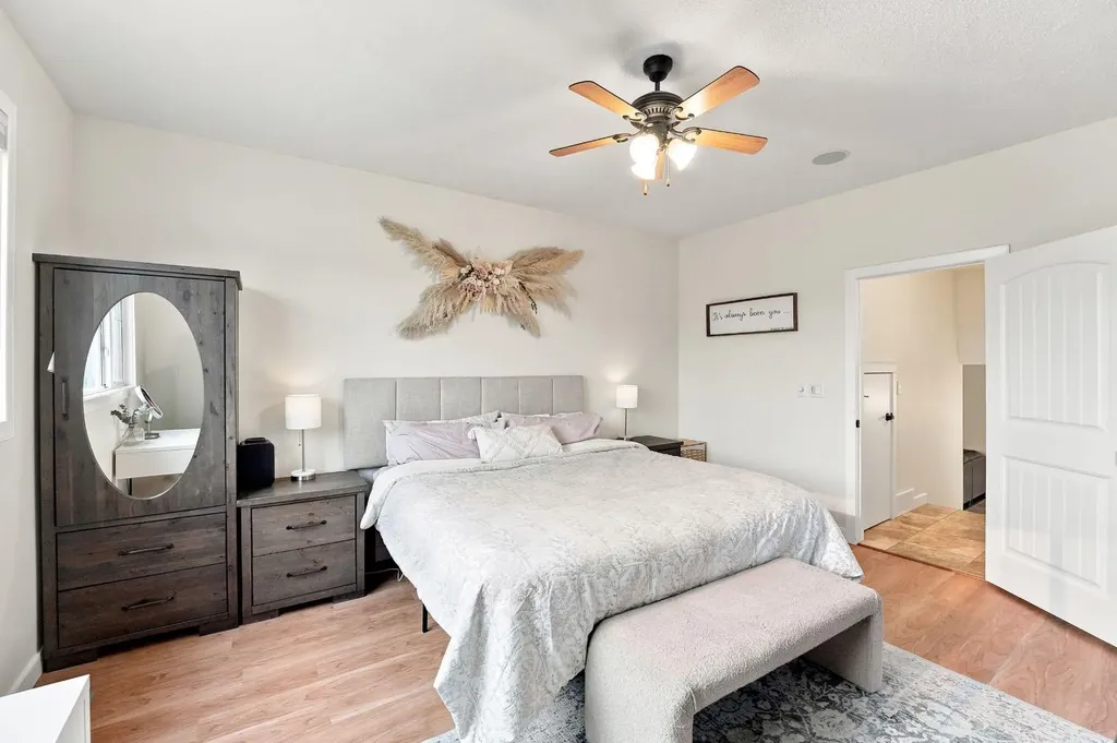 100 Vincent Close Red Deer AB T4R 0H8