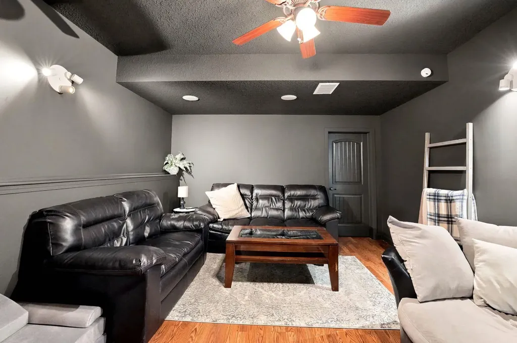100 Vincent Close Red Deer AB T4R 0H8