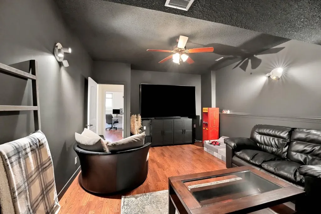 100 Vincent Close Red Deer AB T4R 0H8