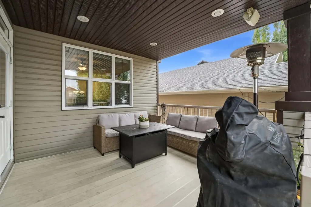 100 Vincent Close Red Deer AB T4R 0H8