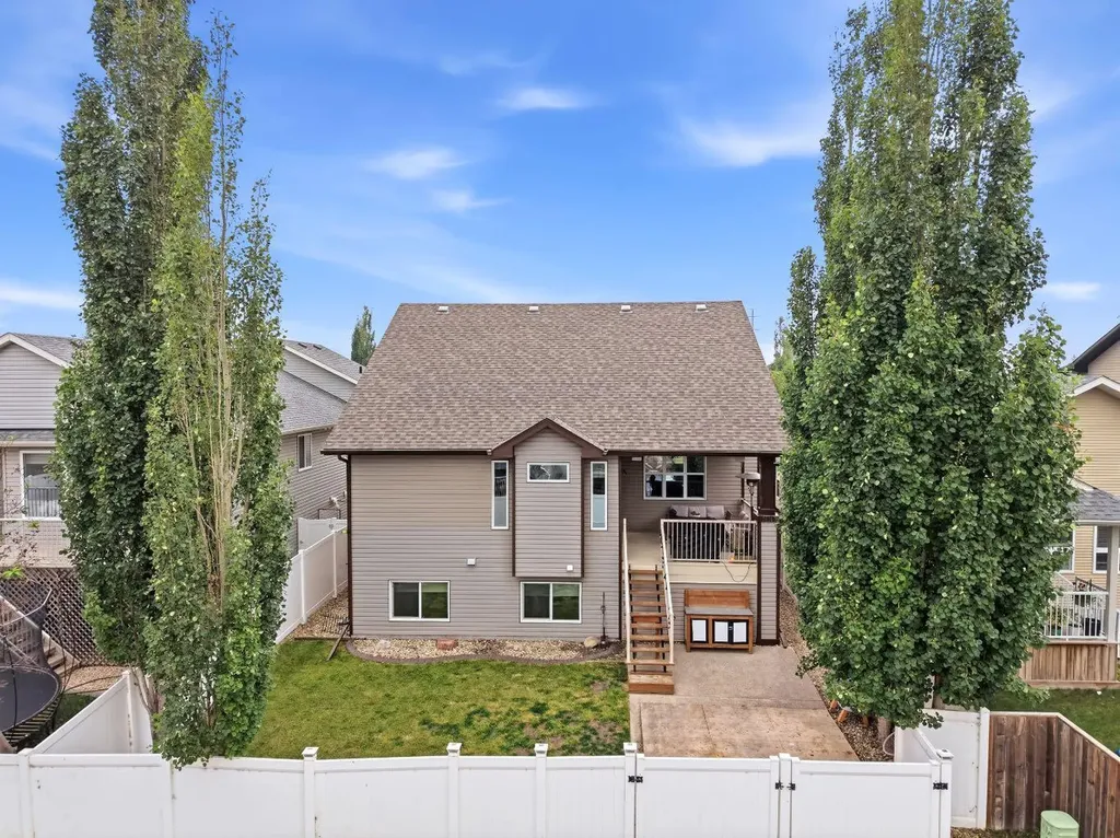 100 Vincent Close Red Deer AB T4R 0H8
