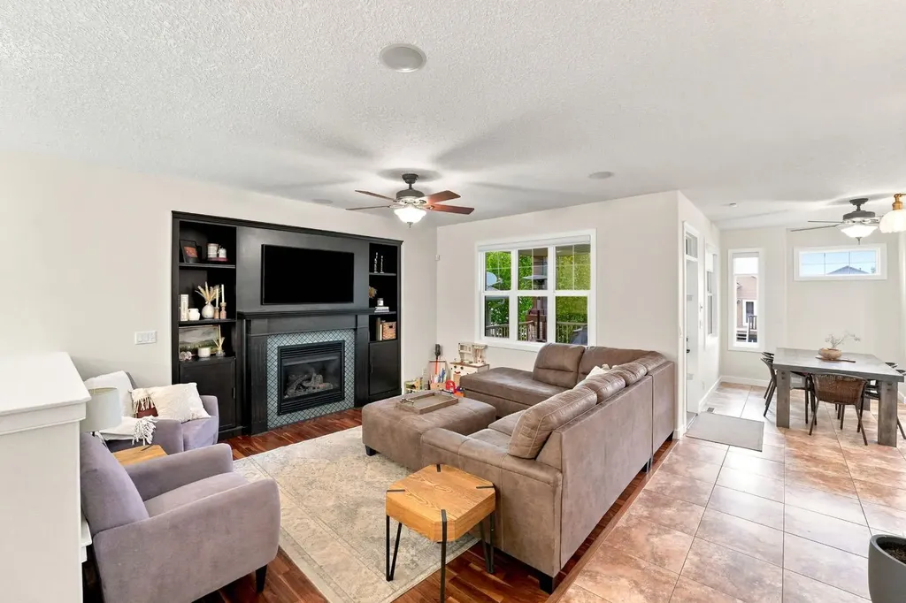 100 Vincent Close Red Deer AB T4R 0H8