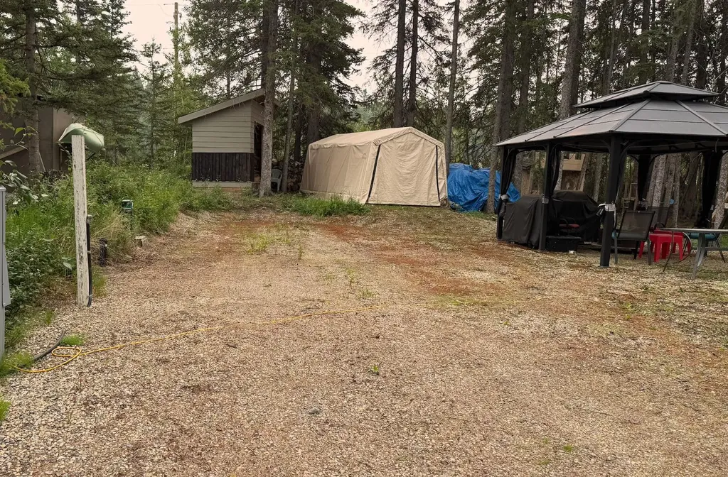 5227 Township Road 320 Rural Mountain View County AB T0M1X0
