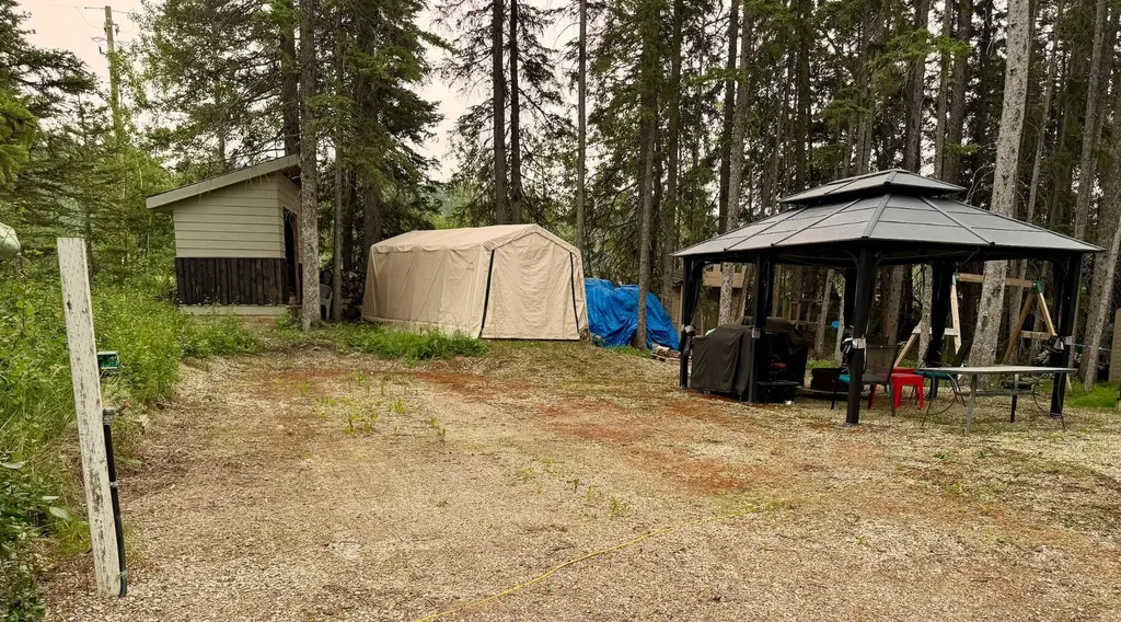 5227 Township Road 320 Rural Mountain View County AB T0M1X0