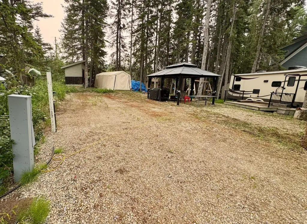 5227 Township Road 320 Rural Mountain View County AB T0M1X0