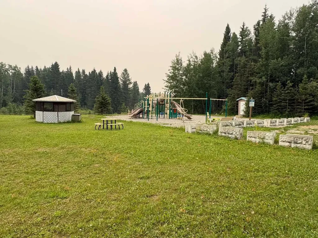 5227 Township Road 320 Rural Mountain View County AB T0M1X0