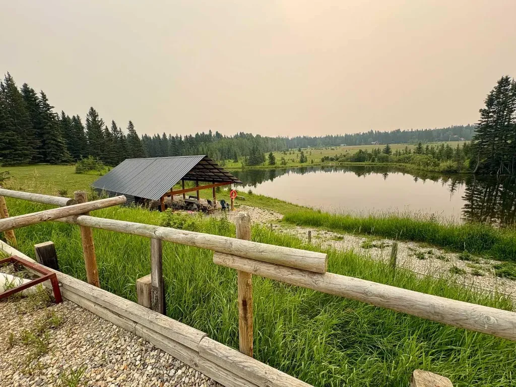 5227 Township Road 320 Rural Mountain View County AB T0M1X0