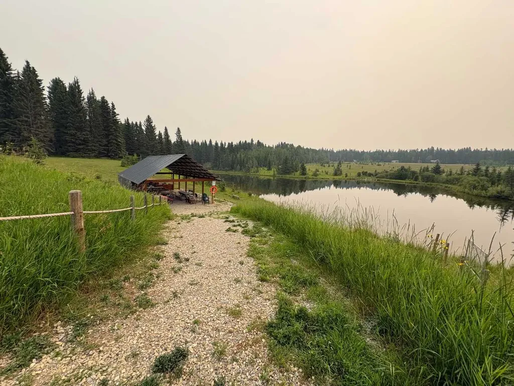 5227 Township Road 320 Rural Mountain View County AB T0M1X0