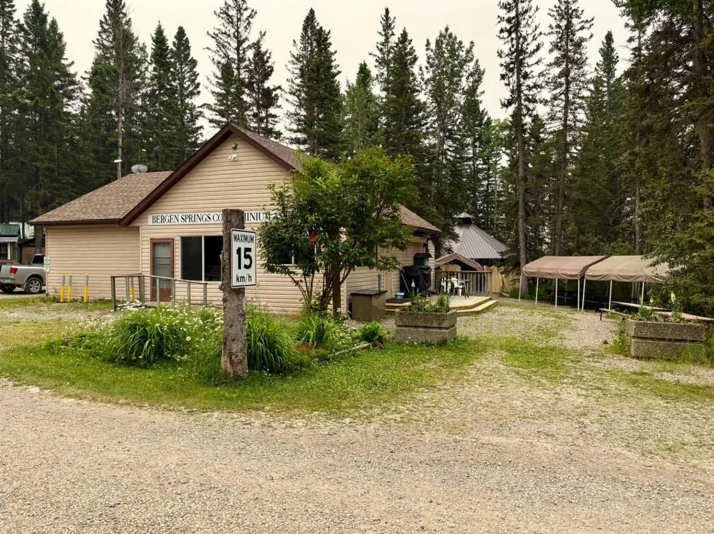 5227 Township Road 320 Rural Mountain View County AB T0M1X0