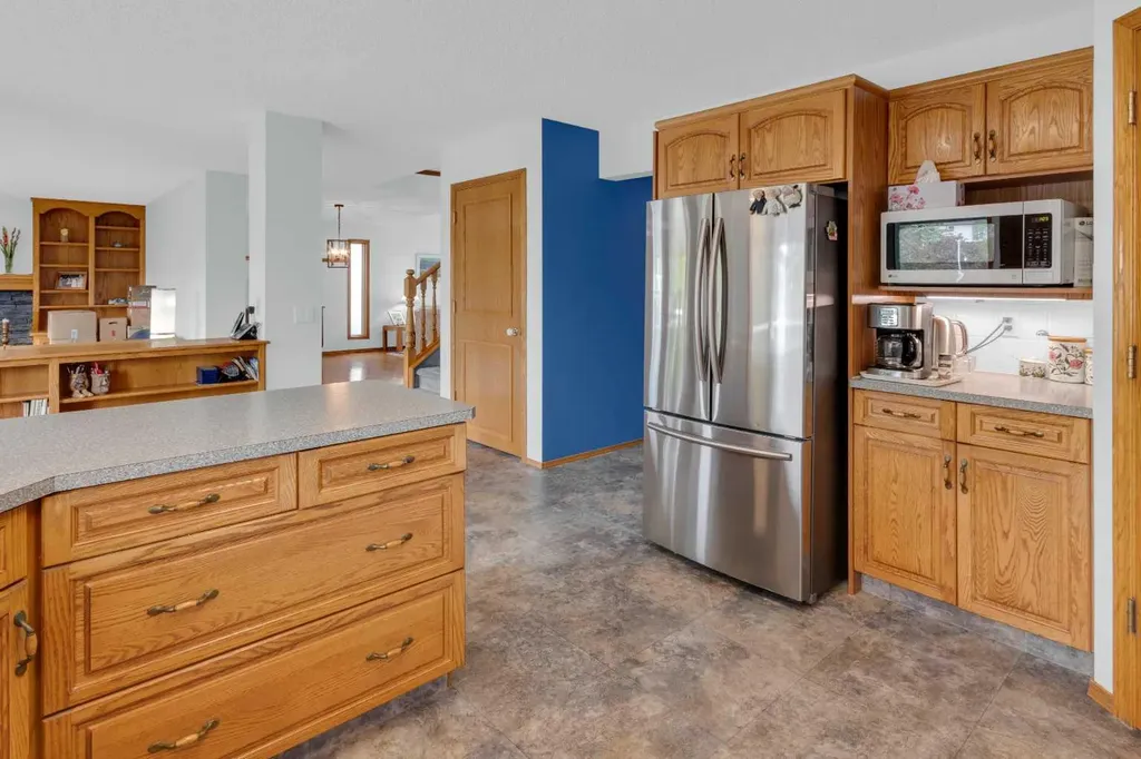 359 Schubert Place NW Calgary AB T3L 1X2