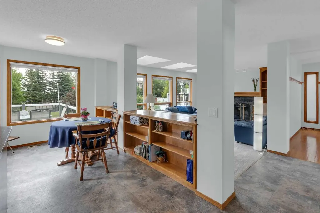 359 Schubert Place NW Calgary AB T3L 1X2