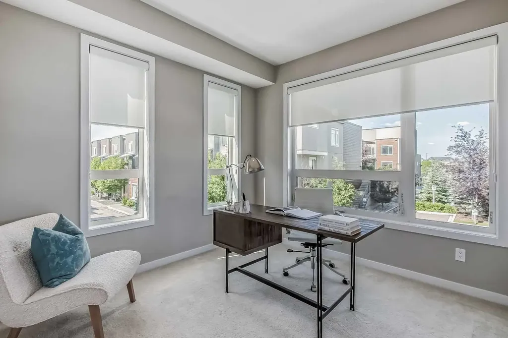 8539 8a Avenue SW Calgary AB T3H 4C7