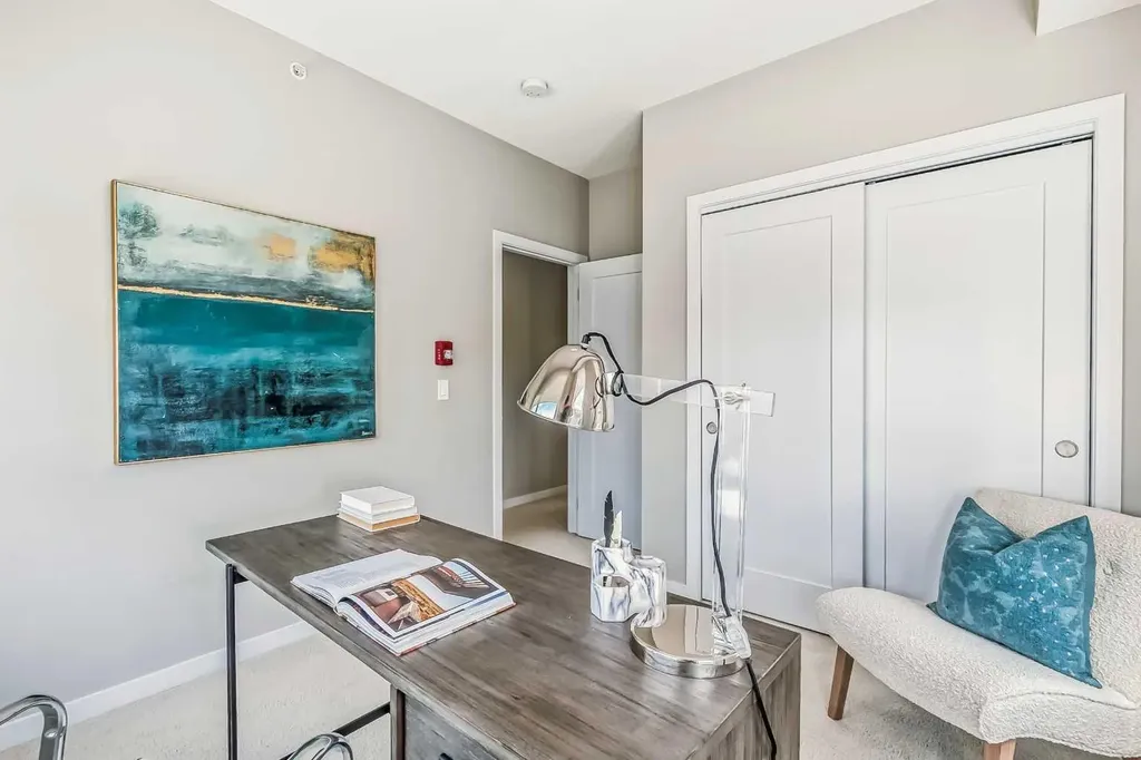 8539 8a Avenue SW Calgary AB T3H 4C7