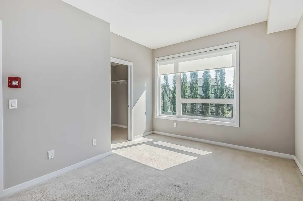 8539 8a Avenue SW Calgary AB T3H 4C7