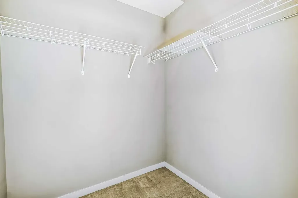 8539 8a Avenue SW Calgary AB T3H 4C7