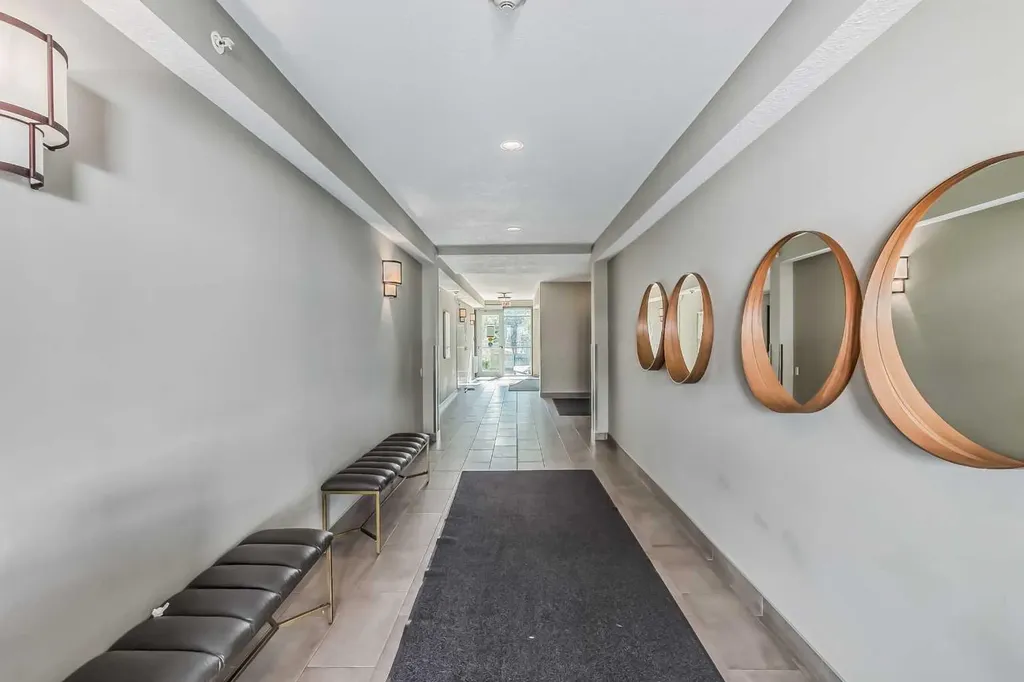 8539 8a Avenue SW Calgary AB T3H 4C7